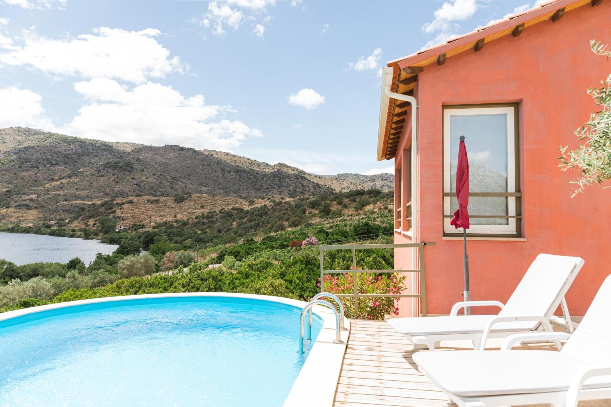 Olhares Do Douro Guest House Torre De Moncorvo Exterior photo
