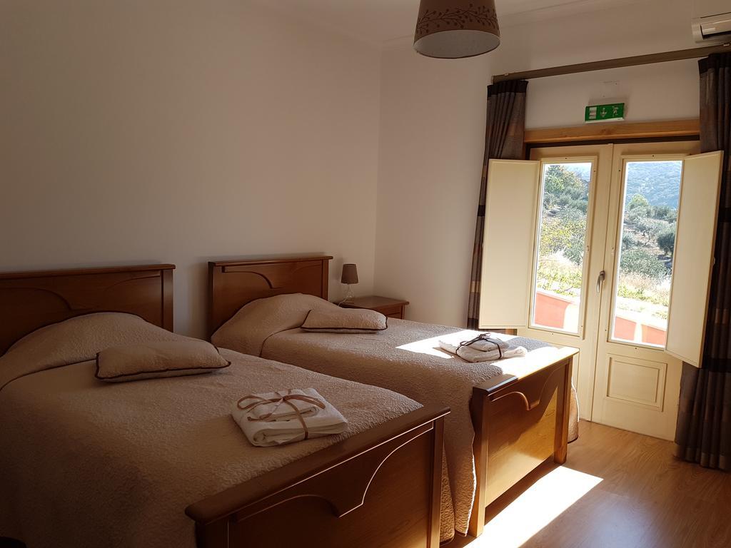 Olhares Do Douro Guest House Torre De Moncorvo Exterior photo